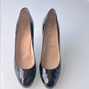 Christian Louboutin Black Patent Leather Pumps Sz 40.5